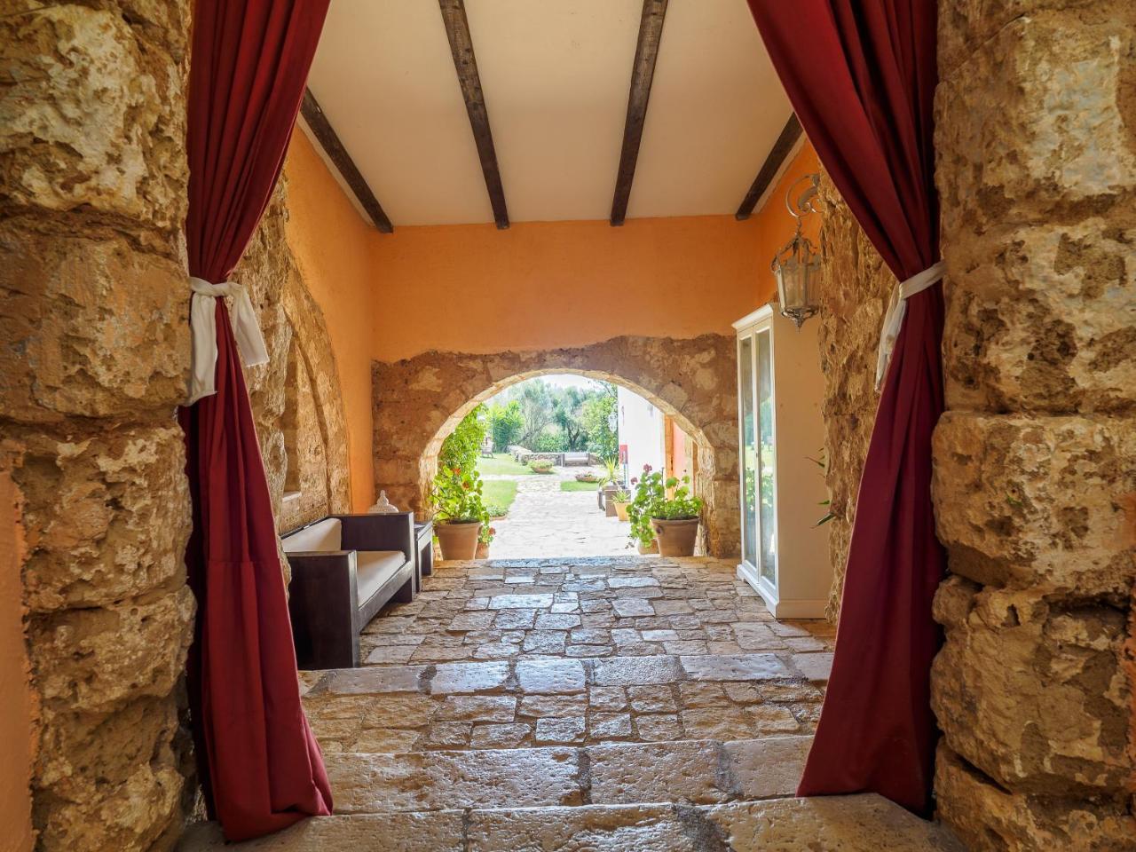 Antica Masseria Rottacapozza ตอร์เร ซาน จิโอวานนิ อูเจนโต ภายนอก รูปภาพ